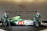 Mark Webber und Christian Klien und der neue Jaguar R5