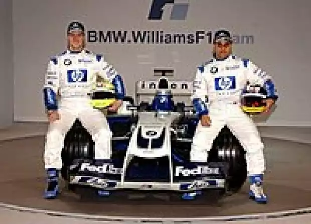 Ralf Schumacher, Juan-Pablo Montoya und der neue BMW-Williams FW26 beim Launch in Valencia Titel-Bild zur News: Ralf Schumacher, Juan-Pablo Montoya und der neue BMW-Williams FW26 beim Launch in Valencia