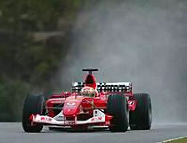 Titel-Bild zur News: Luca Badoer im F2003-GA