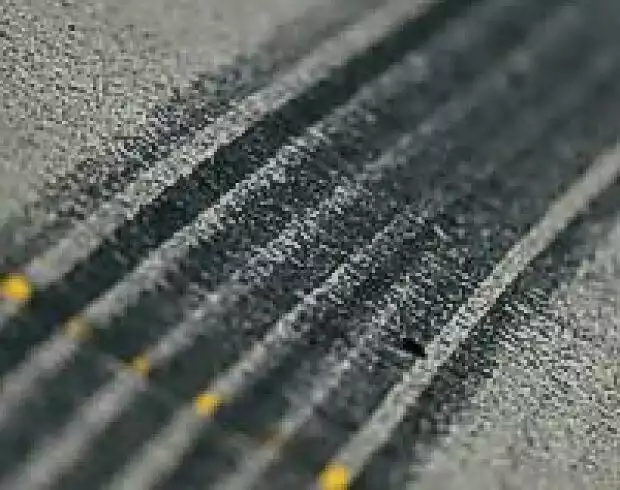 Titel-Bild zur News: Reifenspur