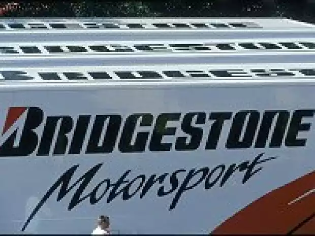 Titel-Bild zur News: Renntransporter von Bridgestone