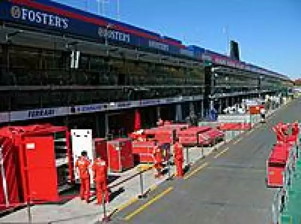 Titel-Bild zur News: Boxengasse in Melbourne