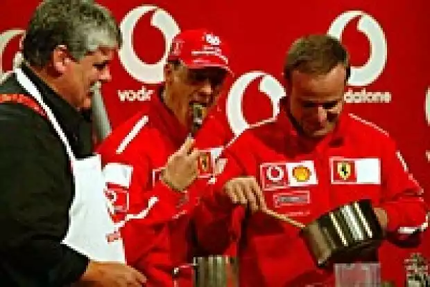 Titel-Bild zur News: Schumacher und Barrichello