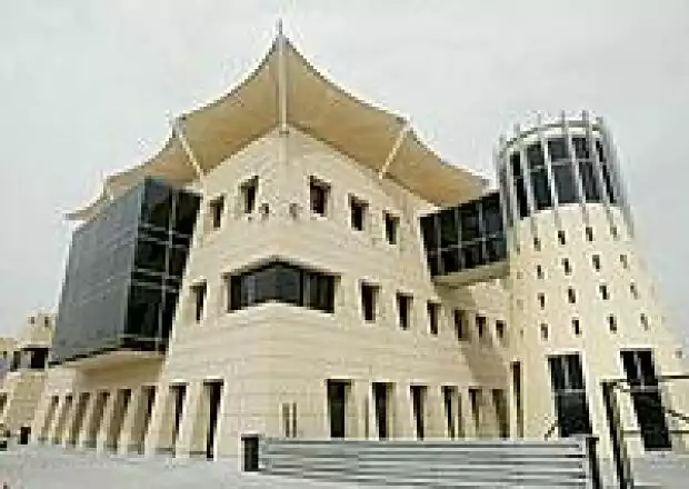 Titel-Bild zur News: Turm der Rennkontrolle