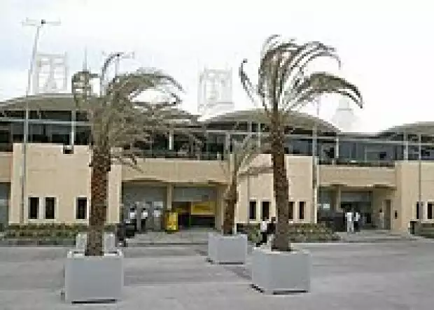 Sturm an der Strecke in Bahrain Titel-Bild zur News: Sturm an der Strecke in Bahrain