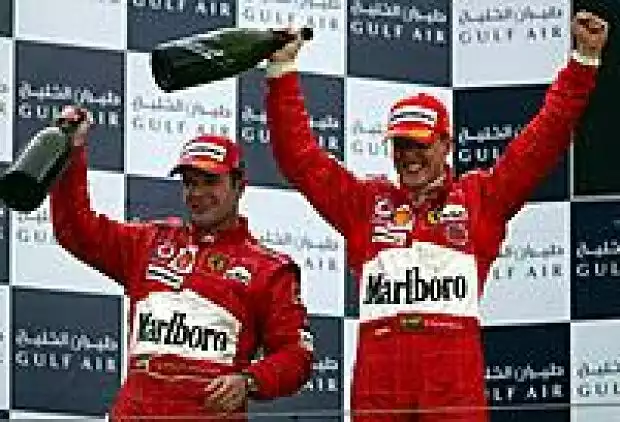 Titel-Bild zur News: Barrichello und Schumacher