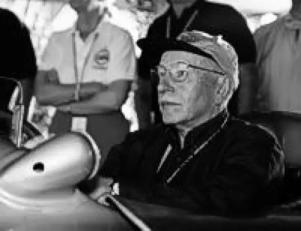 John Surtees Titel-Bild zur News: John Surtees