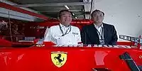 Bridgestone-Präsident Shigeo Watanabe (links)