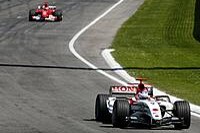Button vor Schumacher