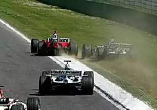 Titel-Bild zur News: Schumacher und Montoya