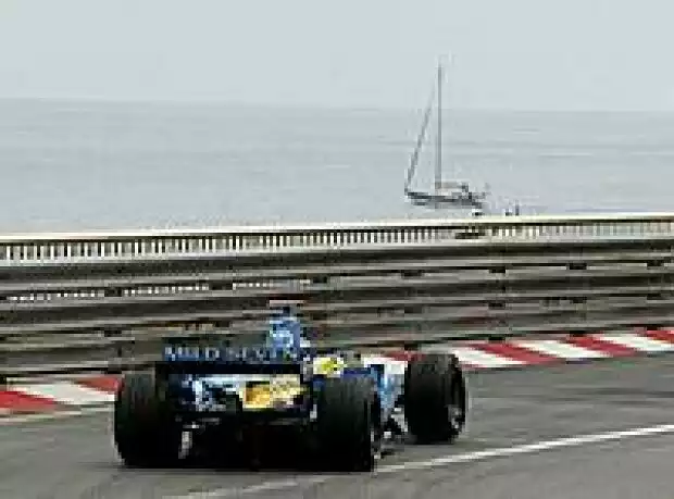 Fernando Alonso (Renault R24) Titel-Bild zur News: Fernando Alonso (Renault R24)
