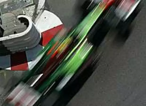 Mark Webber (Jaguar R5) Titel-Bild zur News: Mark Webber (Jaguar R5)