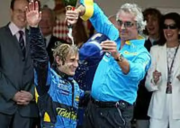 Titel-Bild zur News: Trulli und Briatore
