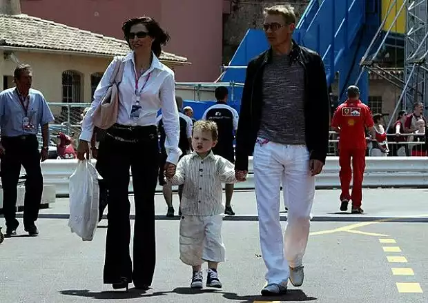 Erja, Hugo und Mika Häkkinen Titel-Bild zur News: Erja, Hugo und Mika Häkkinen