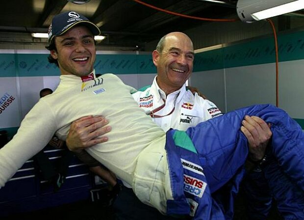 Titel-Bild zur News: Peter Sauber trägt Felipe Massa auf Händen