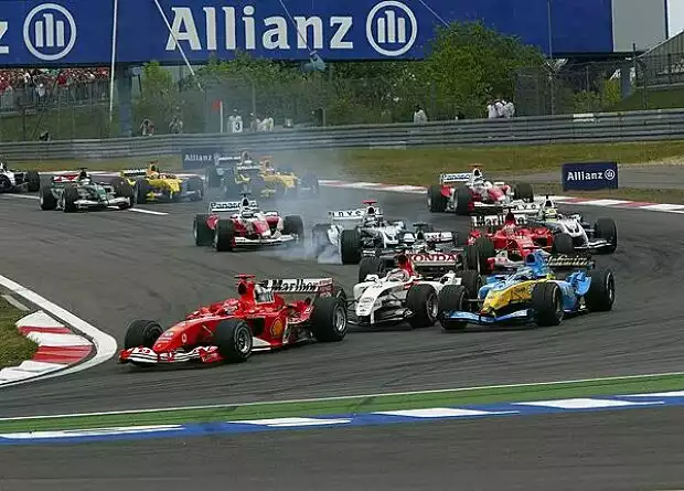 Start am Nürburgring 2004 Titel-Bild zur News: Start am Nürburgring 2004