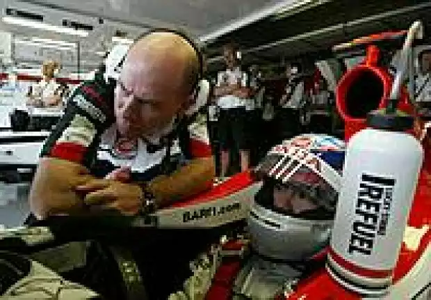 Takuma Sato mit Jock Clear Titel-Bild zur News: Takuma Sato mit Jock Clear