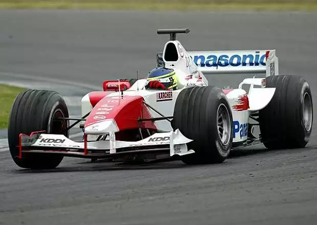 Cristiano da Matta (Toyota TF104) Titel-Bild zur News: Cristiano da Matta (Toyota TF104)