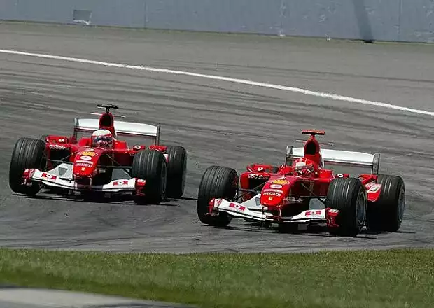 Titel-Bild zur News: Barrichello und Schumacher