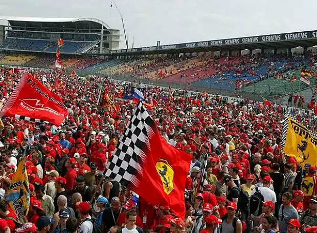 Ferrari-Fans Titel-Bild zur News: Ferrari-Fans