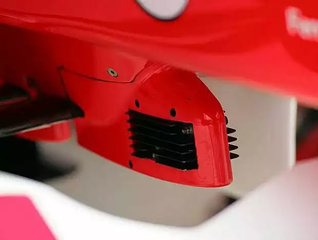 Ferrari-Zusatzkühler Titel-Bild zur News: Ferrari-Zusatzkühler