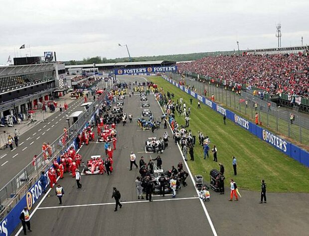 Titel-Bild zur News: Silverstone 2004
