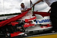 Bild zum Inhalt: Räikkönen Schnellster, Unfall von Briscoe