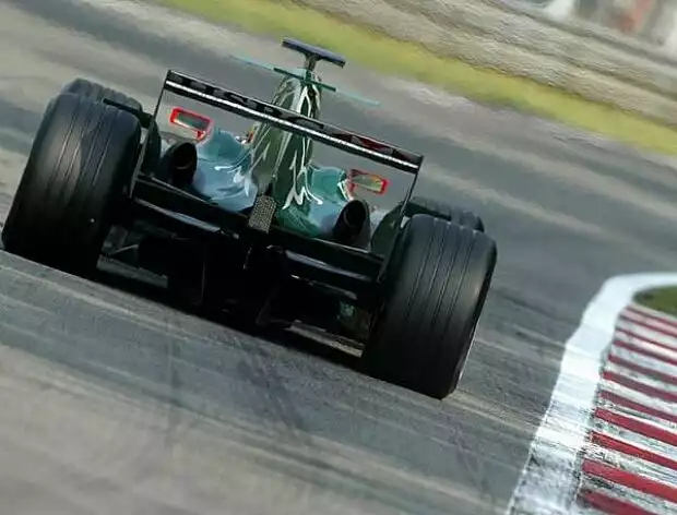 Titel-Bild zur News: Jaguar R5