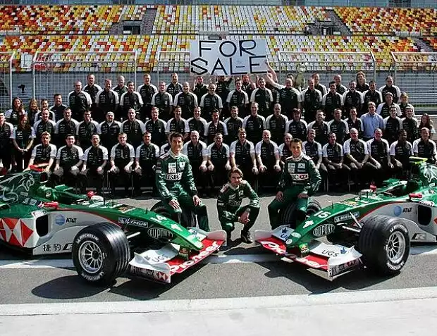 Titel-Bild zur News: Jaguar-Team
