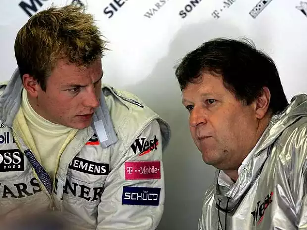 Kimi Räikkönen mit Norbert Haug Titel-Bild zur News: Kimi Räikkönen mit Norbert Haug