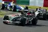 Bild zum Inhalt: Mark Webber wurde es im Rennen zu heiß