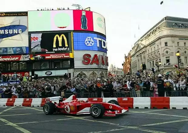 Formel 1 in London Titel-Bild zur News: Formel 1 in London