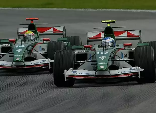 Björn Wirdheim und Mark Webber (beide Jaguar R5) Titel-Bild zur News: Björn Wirdheim und Mark Webber (beide Jaguar R5)