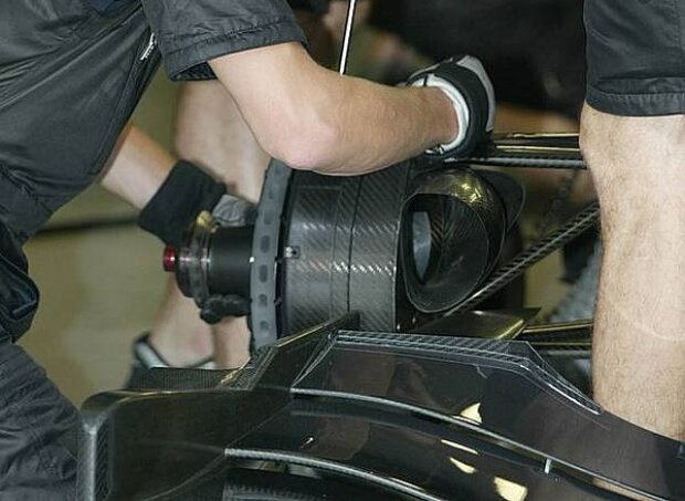 Titel-Bild zur News: Bremse eines McLaren-Mercedes MP4-19B