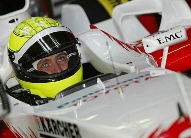 Titel-Bild zur News: Ralf Schumacher (Toyota TF104B)