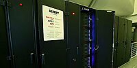 Bild zum Inhalt: Sauber präsentierte Supercomputer "ALBERT"