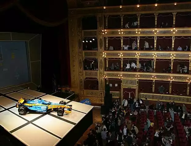 Renault-Präsentation 2004 Titel-Bild zur News: Renault-Präsentation 2004