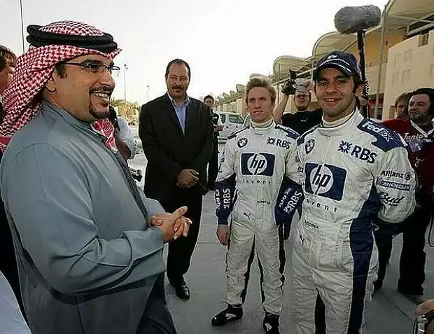 Nick Heidfeld und Antonio Pizzonia mit einem Scheich Titel-Bild zur News: Nick Heidfeld und Antonio Pizzonia mit einem Scheich