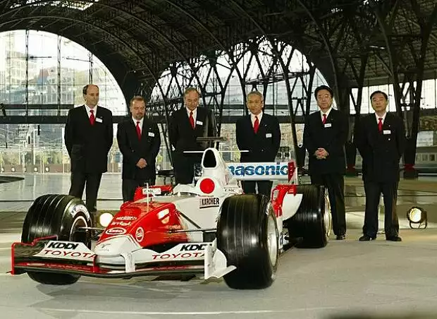 Der Führungsstab des Toyota-Teams Titel-Bild zur News: Der Führungsstab des Toyota-Teams
