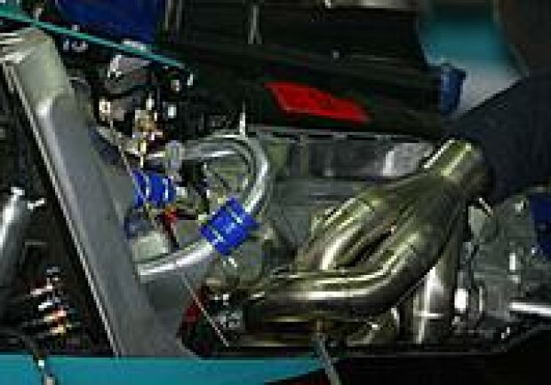 Titel-Bild zur News: Petronas-V10-Motor im Sauber C23