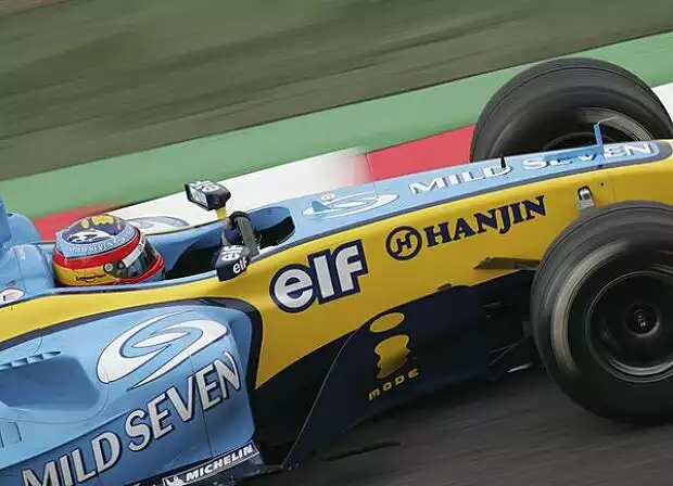 Fernando Alonso (Renaut R24) Titel-Bild zur News: Fernando Alonso (Renaut R24)