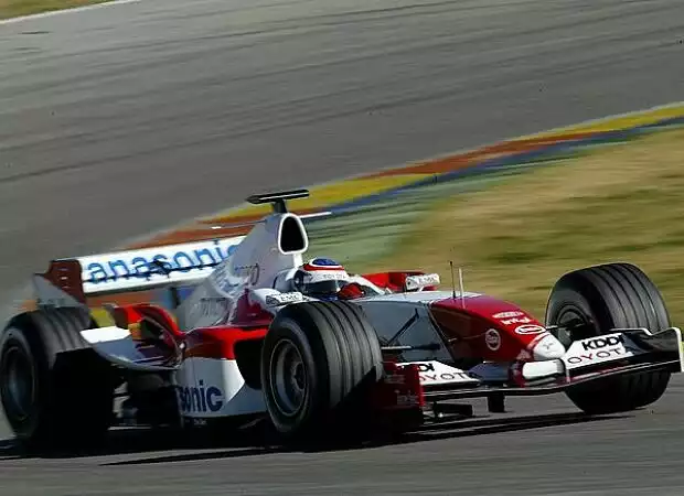 Olivier Panis (Toyota TF105) Titel-Bild zur News: Olivier Panis (Toyota TF105)