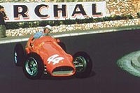 Maurice Trintignant im Ferrari 625/555 in Monaco 1955