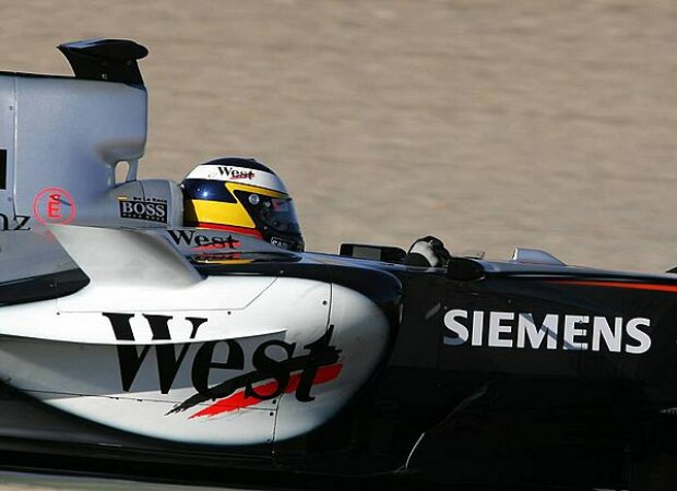Titel-Bild zur News: Pedro de la Rosa (McLaren-Mercedes MP4-20)