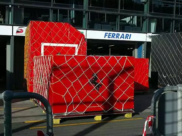 Ferrari-Container in Melbourne Titel-Bild zur News: Ferrari-Container in Melbourne