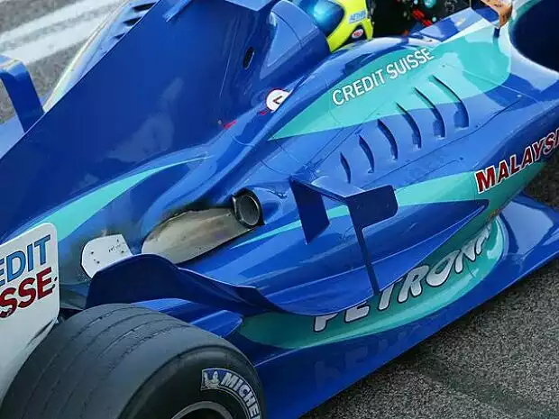 Kühlauslässe des Sauber-Petronas C24 Titel-Bild zur News: Kühlauslässe des Sauber-Petronas C24