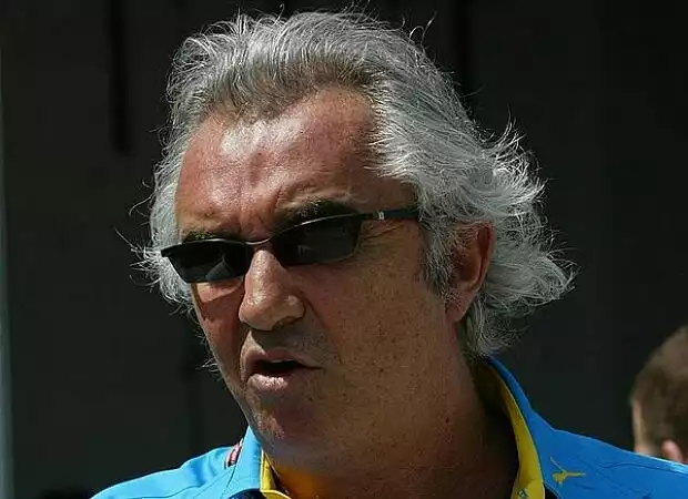 Renault-Teamchef Flavio Briatore Titel-Bild zur News: Renault-Teamchef Flavio Briatore