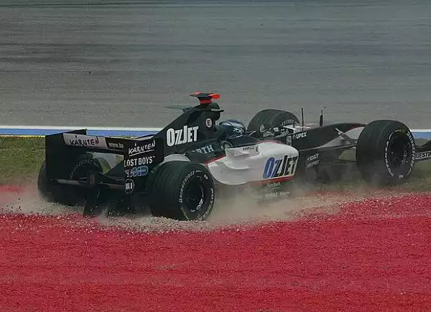 Patrick Friesacher (Minardi-Cosworth PS04B) Titel-Bild zur News: Patrick Friesacher (Minardi-Cosworth PS04B)
