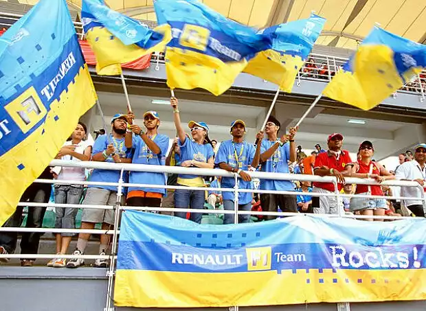 Titel-Bild zur News: Renault-Fans