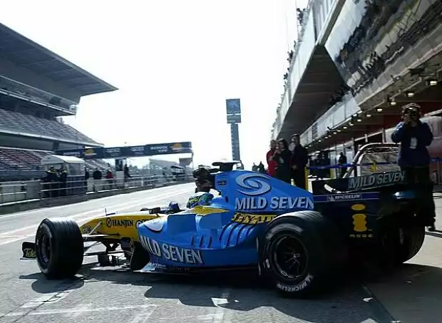 Giancarlo Fisichella (Renault R25) Titel-Bild zur News: Giancarlo Fisichella (Renault R25)